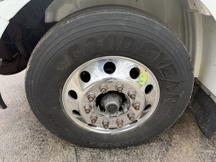 2005-international-8600-image-68