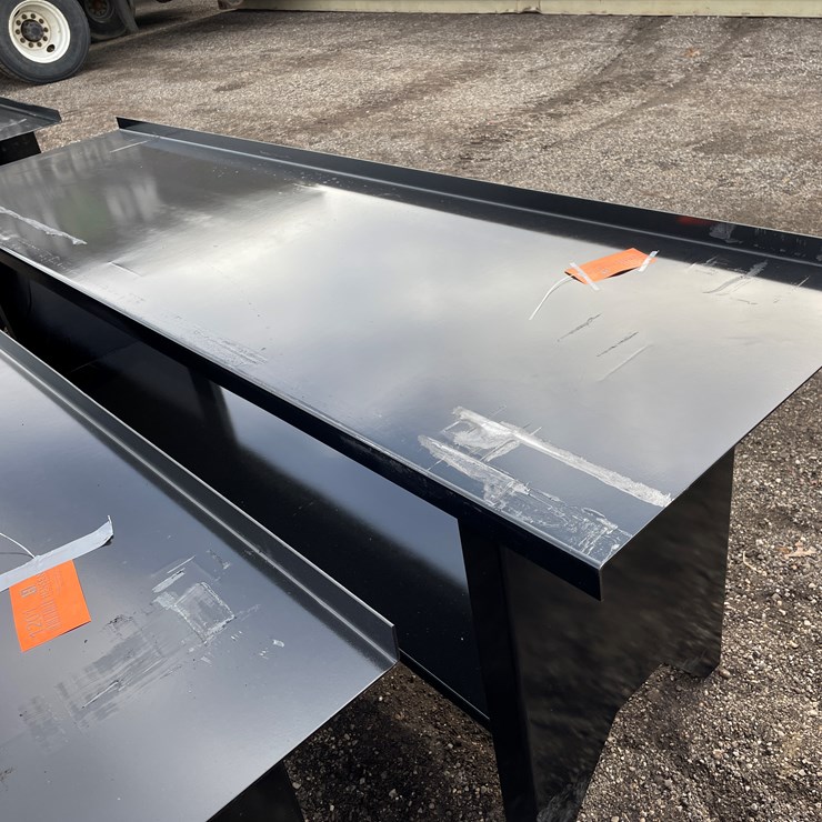 #1200 • Steel Work Bench