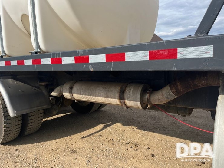 1993-white-gmc-liquid-truck-(dr8592-unit-129952)-image-52