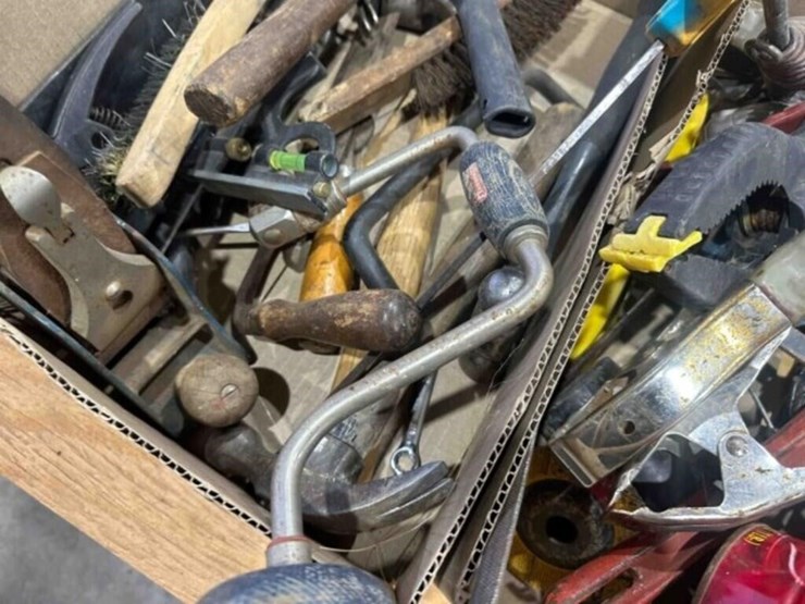 2-boxes--misc.-tools,-hammers,-brushes,-wrenches-image-4