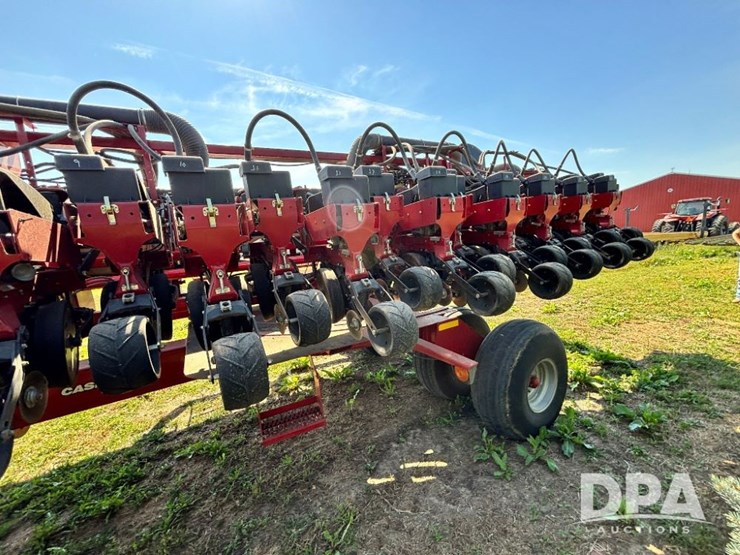 2012-case-ih-1240-image-15