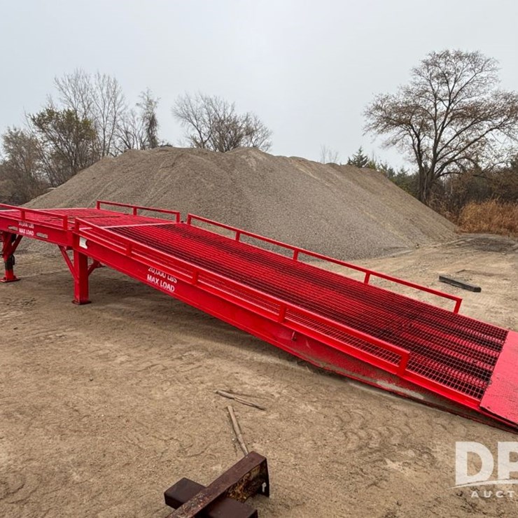 Dura-Ramp Portable Loading Dock (GP12115)