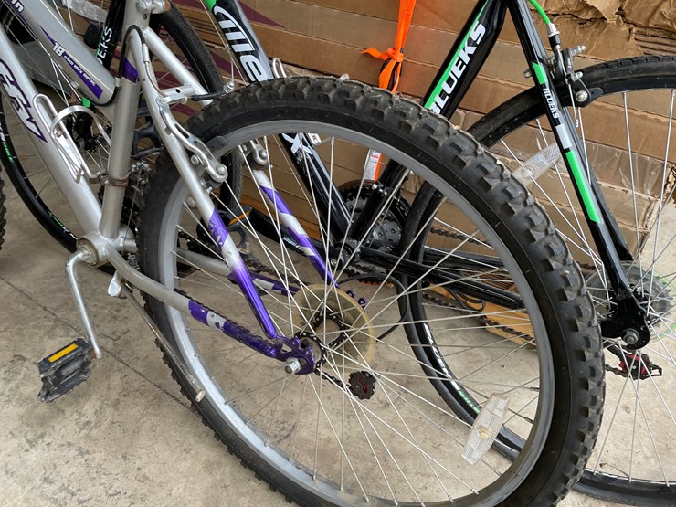 #4310-•-(2)-adult-bikes-image-6