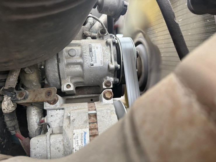 2006-international-7300-image-23