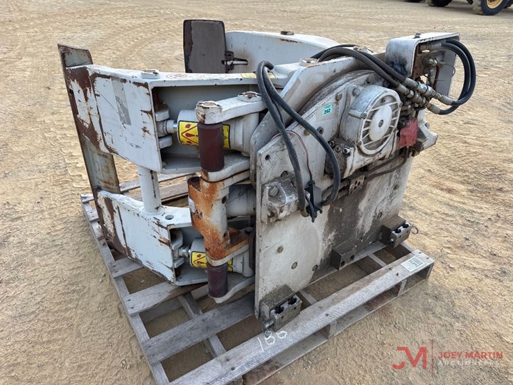 cascade-451-rc-hydraulic-bale-grapple-forklift-attachment-image-3