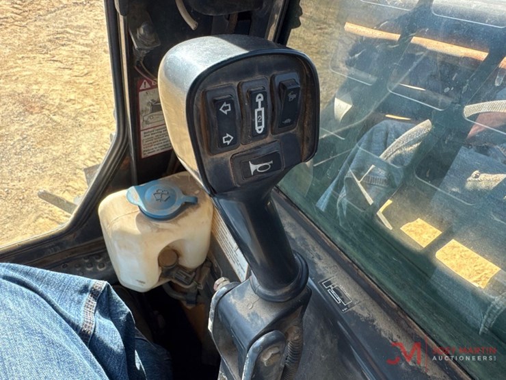 2005-new-holland-lt190b-image-18