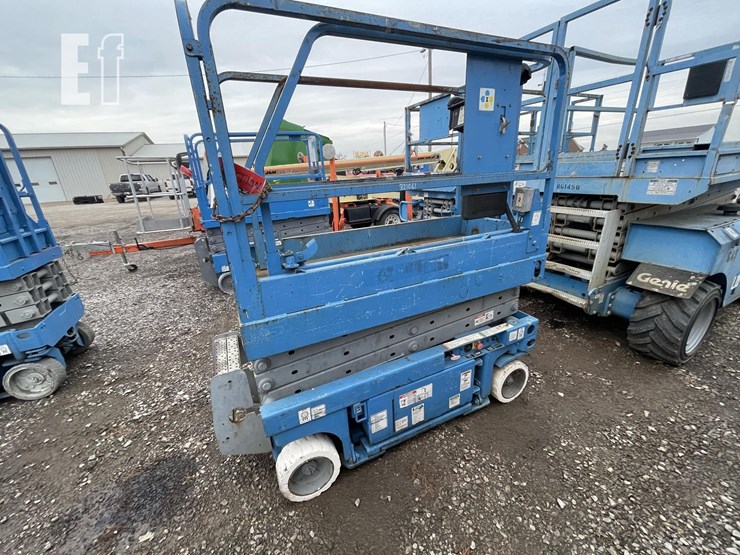 genie-gs1930-image-1