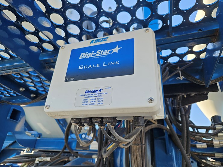 2012-kinze-3600-image-14