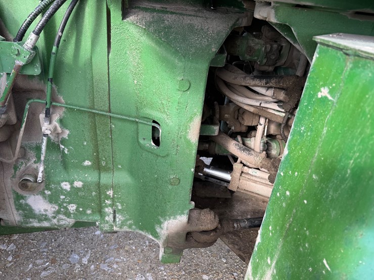 john-deere-8640-image-7