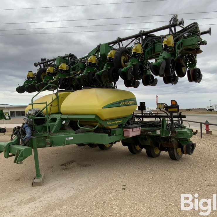 2010 JOHN DEERE DR18