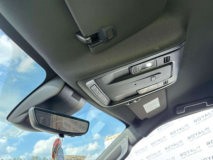 2023-chevrolet-tahoe-image-19