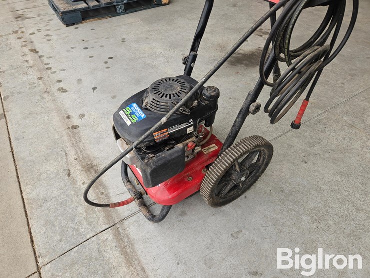 2400-psi-gas-pressure-washer-image-3