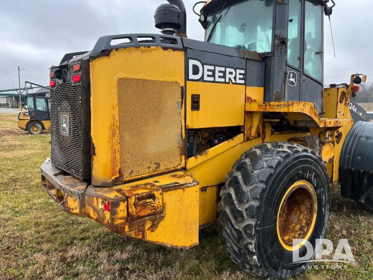 2017-deere-624k-image-31