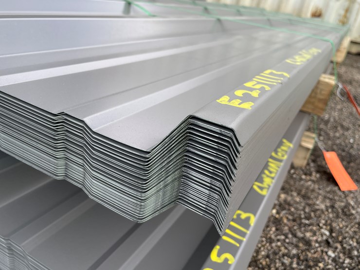 #1241-•-12'-sheets-of-steel-siding-image-2