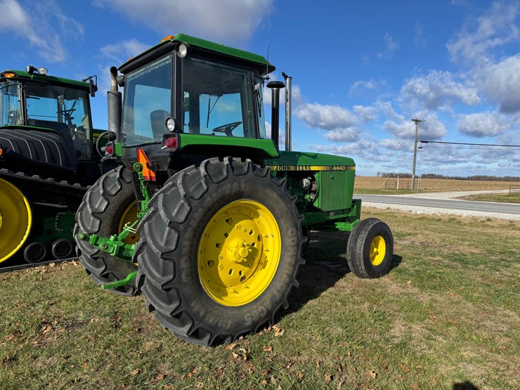 john-deere-4440-image-3