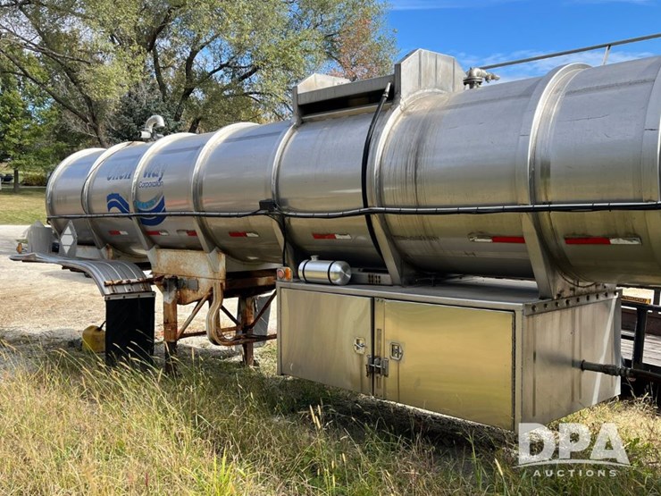 1982-heil-trailer-image-15