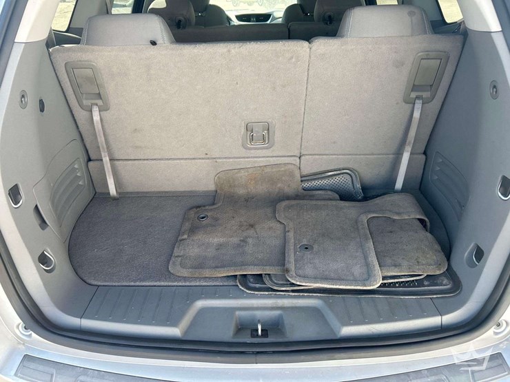 2016-chevrolet-traverse-image-33