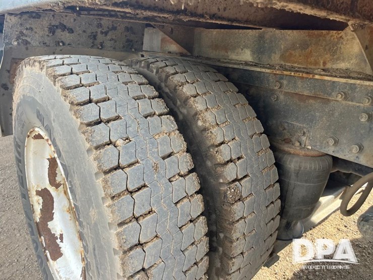 1993-white-gmc-liquid-truck-(dr8592-unit-129952)-image-61