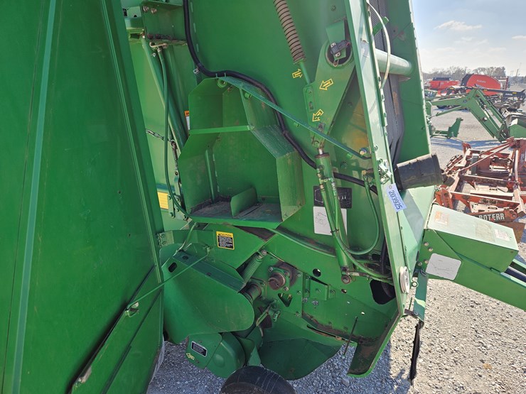 2001-john-deere-567-image-10