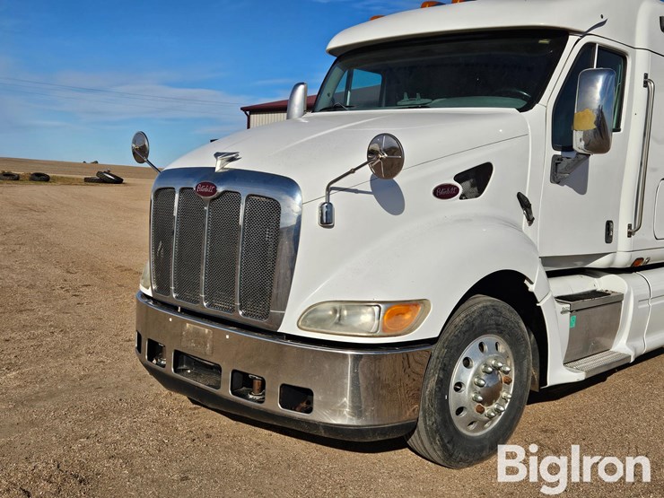 2007-peterbilt-387-image-9
