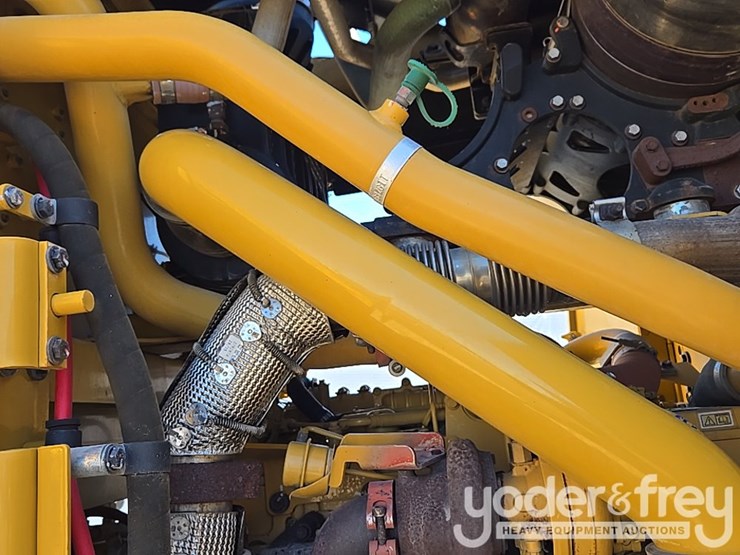 2016-caterpillar-120m2-image-196