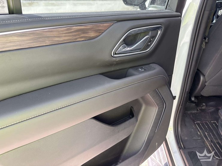 2021-chevrolet-tahoe-image-21