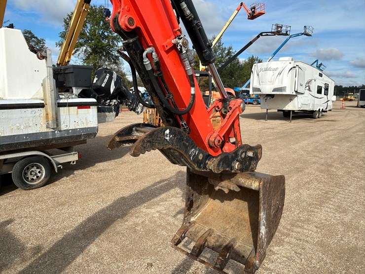 2023-kubota-kx040-4-image-10