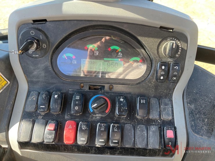 2017-caterpillar-420f-it-image-26