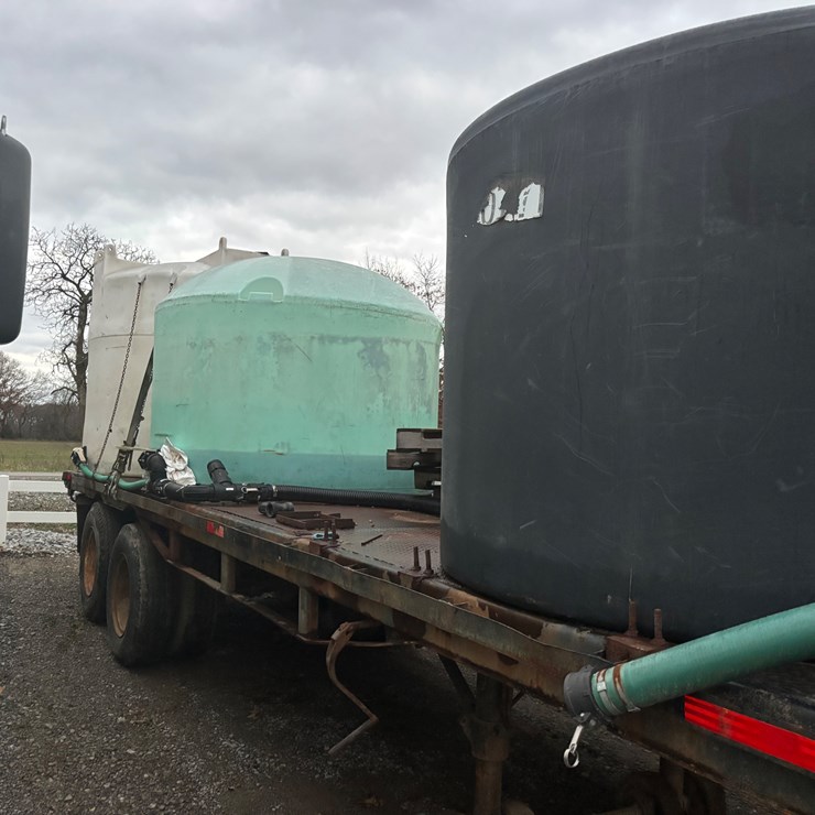 #1509 • Water trailer