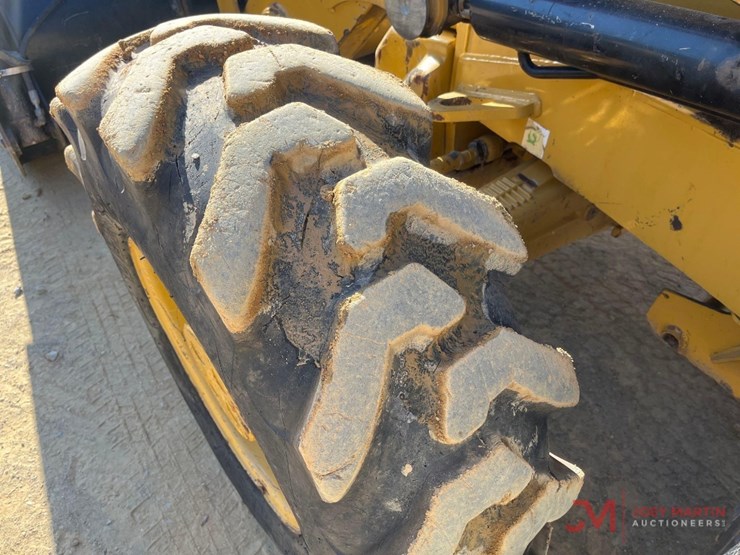 2017-caterpillar-420f-it-image-9