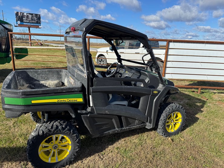 john-deere-gator-image-3