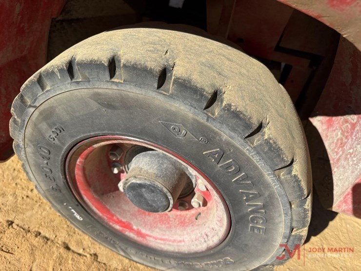 2022-hangcha-cd35-xw97f-straight-mast-forklift-image-9