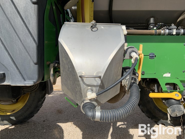 2021-john-deere-r4045-image-10