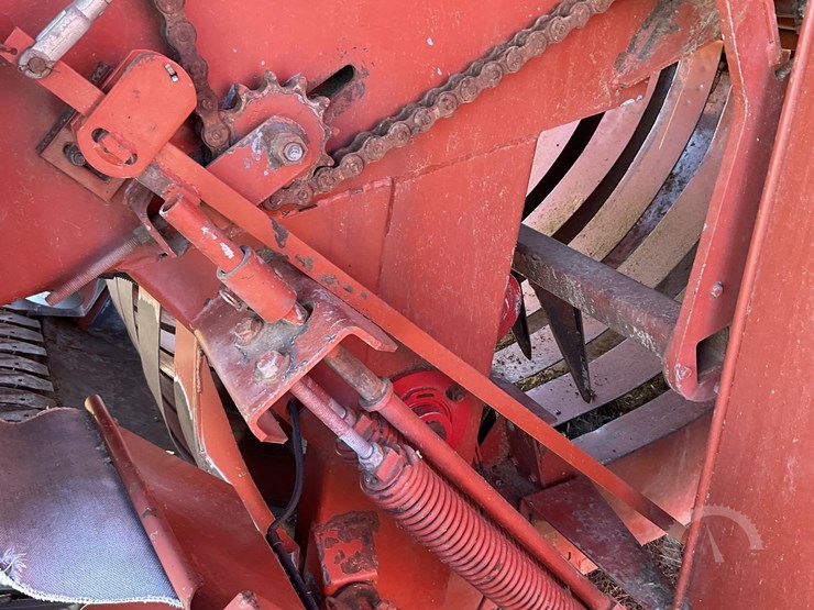 1980-hesston-4900-image-38