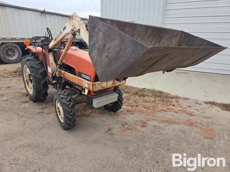1981-allis-chalmers-5020-image-3