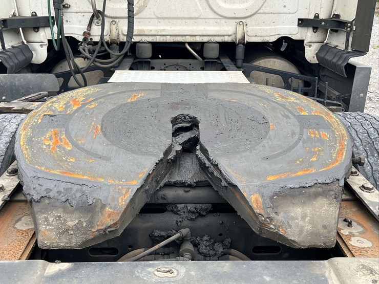 2018-freightliner-cascadia-evolution-t/a-truck-tractor-image-40