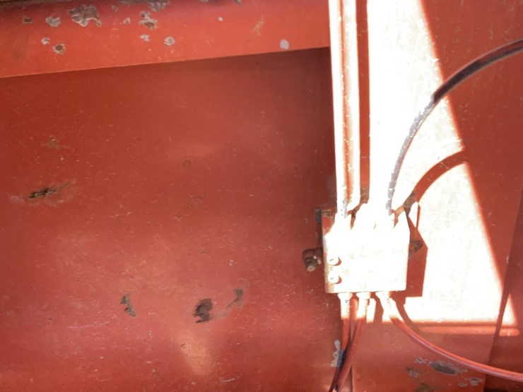 1980-hesston-4900-image-33