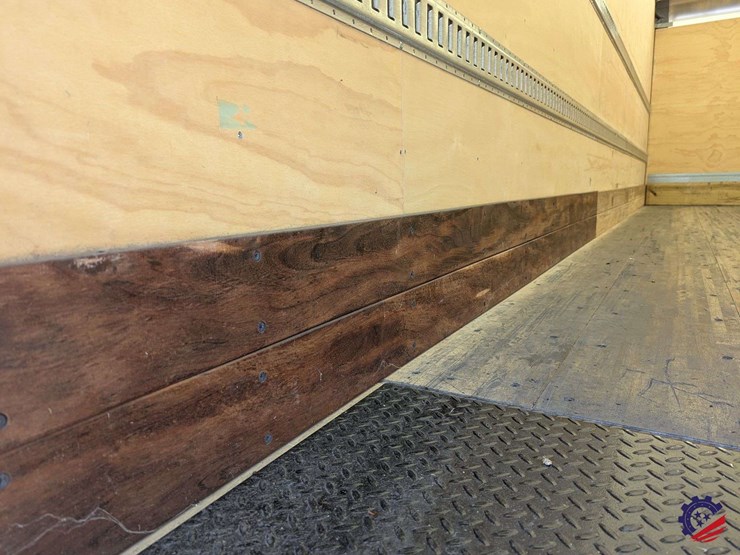 2016-mack-granite-gu713-image-34