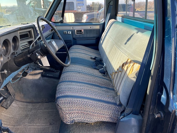 #1076-•-1985-chevy-pickup-truck-(has-wi-title)-image-29