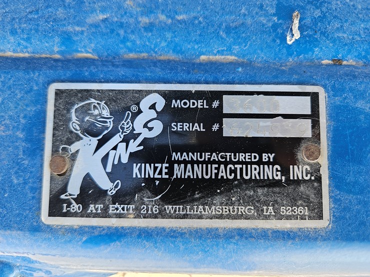 2012-kinze-3600-image-15