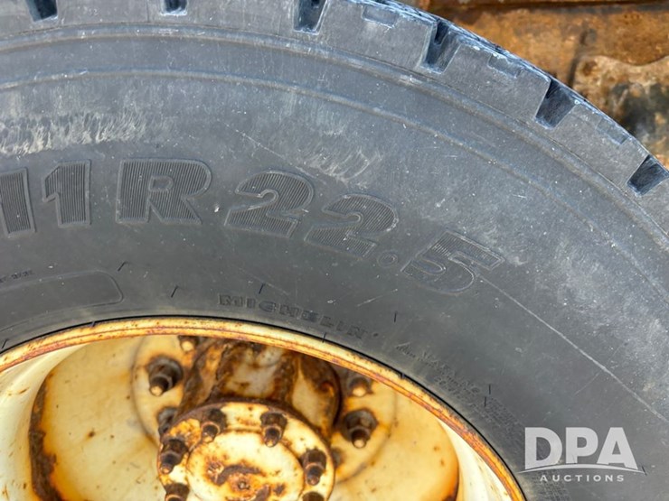 2005-freightliner-business-class-lp-bobtail-truck-(dr12590-unit-6501)-image-51