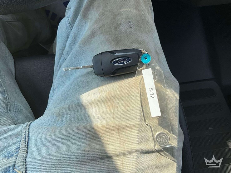 2025-ford-transit-image-29