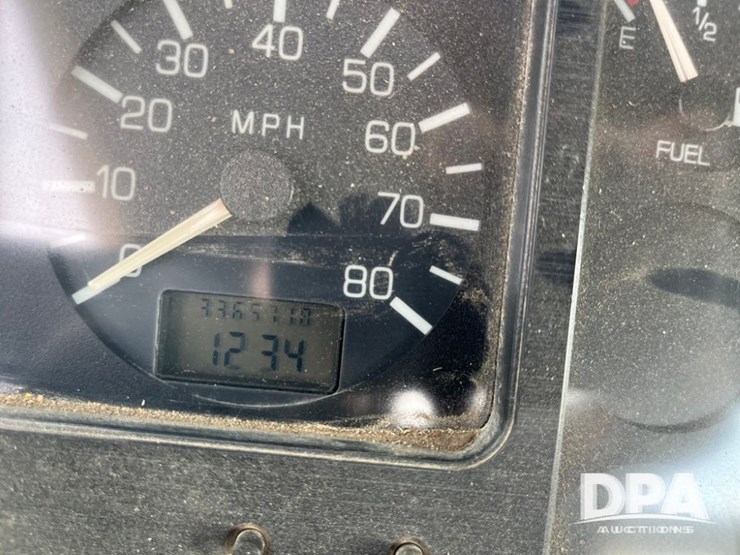 1993-white-gmc-liquid-truck-(dr8592-unit-129952)-image-76