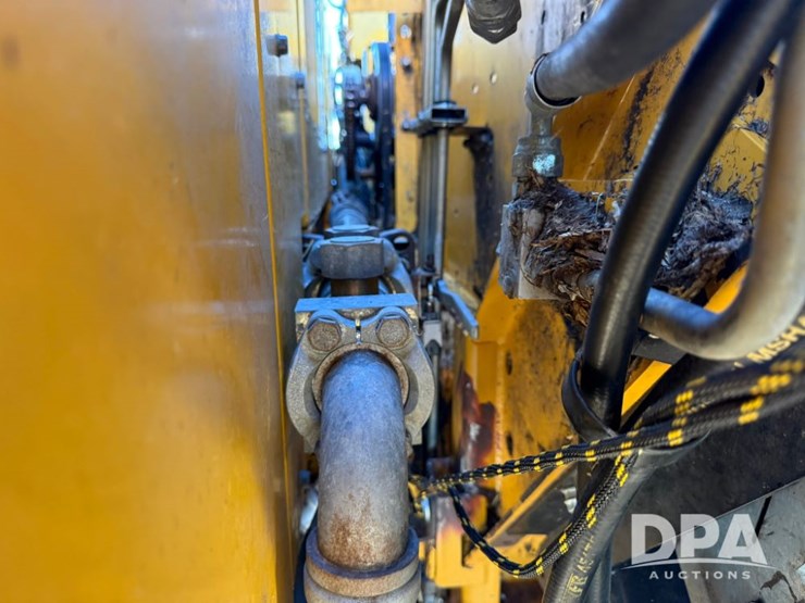 2012-oxbo-8435-image-33