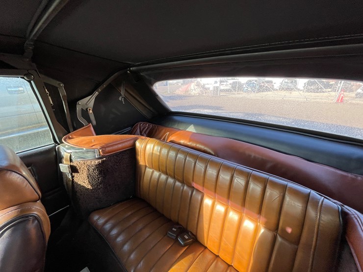 #1075-•-1982-chrysler-lebaron-convertible-(has-wi-title)-image-22