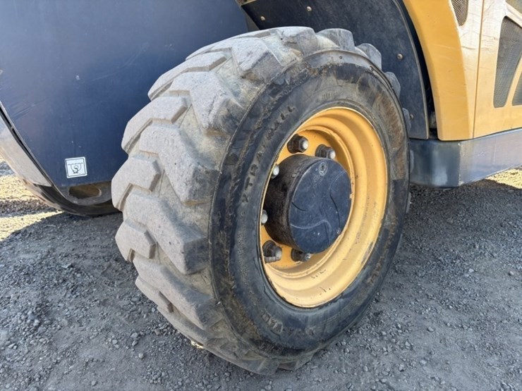 2014-gehl-rs5-19-image-12