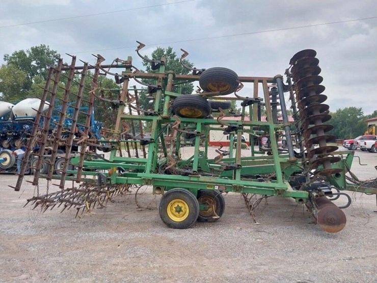 john-deere-726-image-4