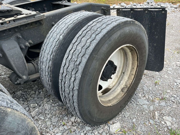 2018-freightliner-cascadia-evolution-t/a-truck-tractor-image-10