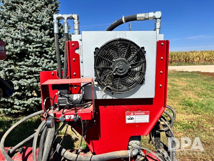 2012-case-ih-1240-image-31