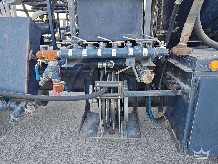 2016-peterbilt-337-image-29